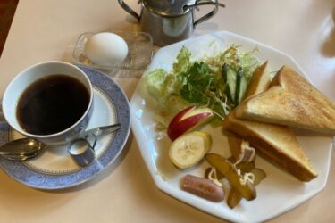 倉敷水島『喫茶エリート』リンゴとウィンナーの豪華エリートモーニング！