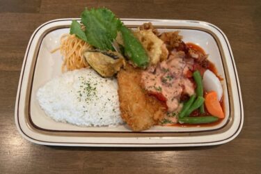 岡山総社『洋風食堂はらいそ』ネコマチのチキン南蛮とアジフライランチ！