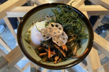 倉敷美観地区『どまそば』土間で立ち食いの肉蕎麦とぶっかけ蕎麦ランチ！